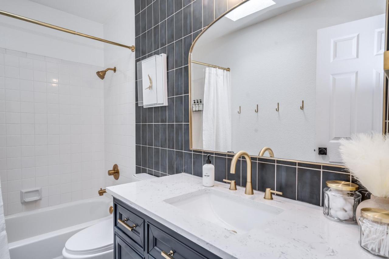 New! Modern • Family Friendly • The Desert Nest Sierra Vista Luaran gambar
