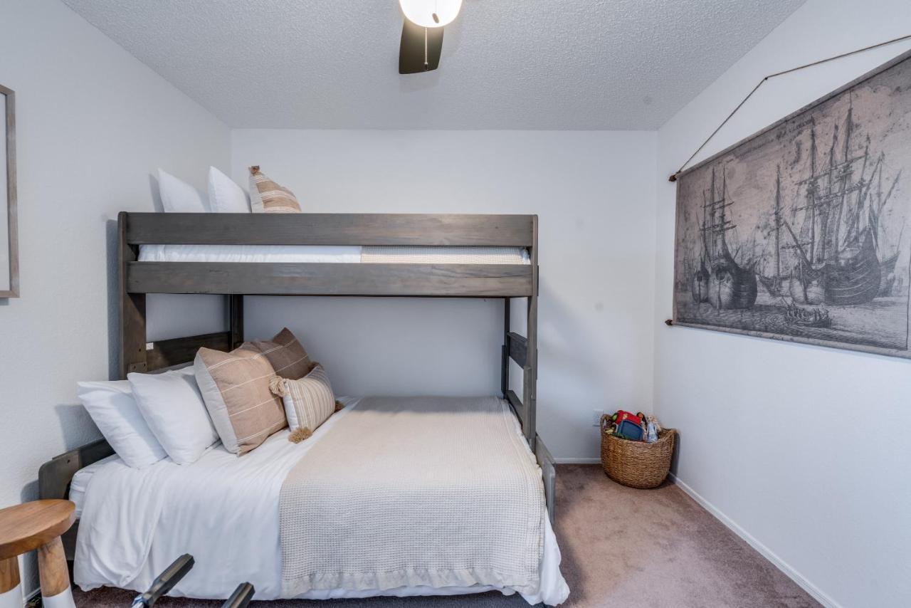 New! Modern • Family Friendly • The Desert Nest Sierra Vista Luaran gambar