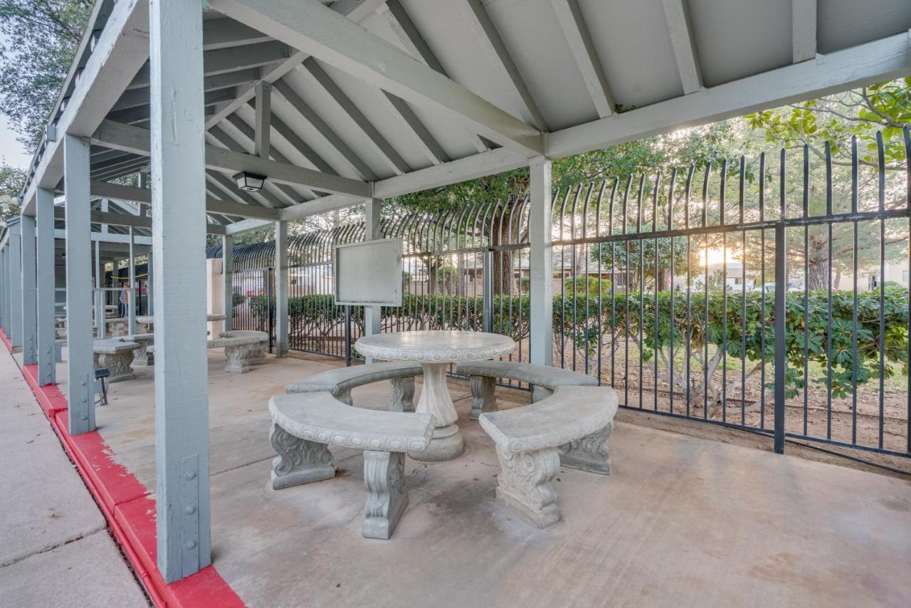 New! Modern • Family Friendly • The Desert Nest Sierra Vista Luaran gambar