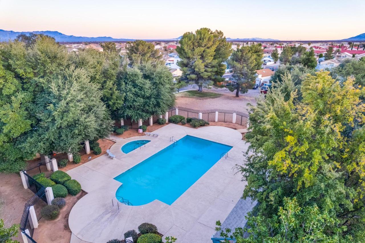 New! Modern • Family Friendly • The Desert Nest Sierra Vista Luaran gambar