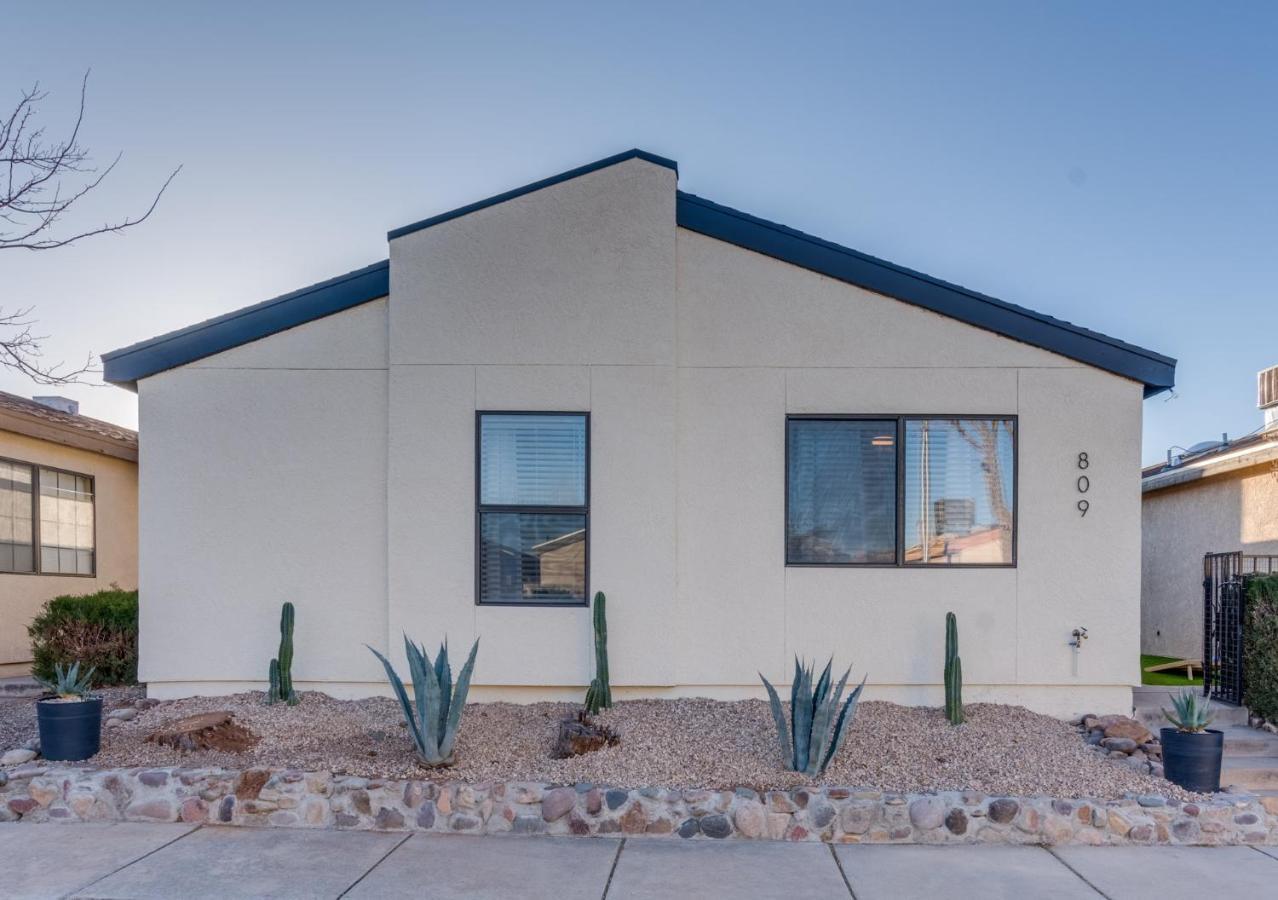 New! Modern • Family Friendly • The Desert Nest Sierra Vista Luaran gambar
